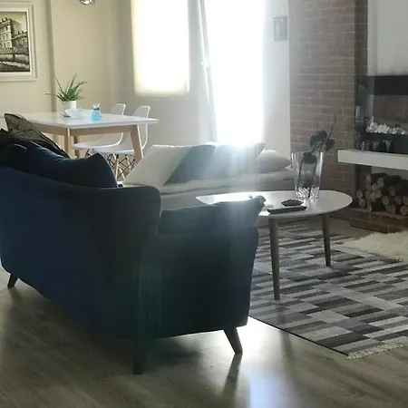 Apartament In * Τίρανα